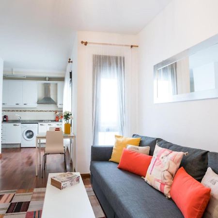 Holi-Rent Santa Marina Apartment Севиля Екстериор снимка
