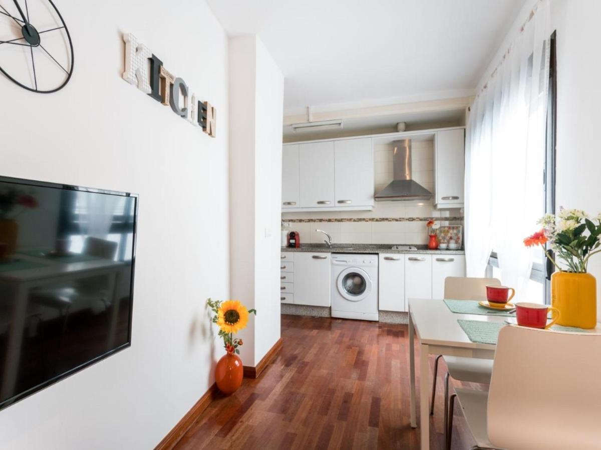 Holi-Rent Santa Marina Apartment Севиля Екстериор снимка