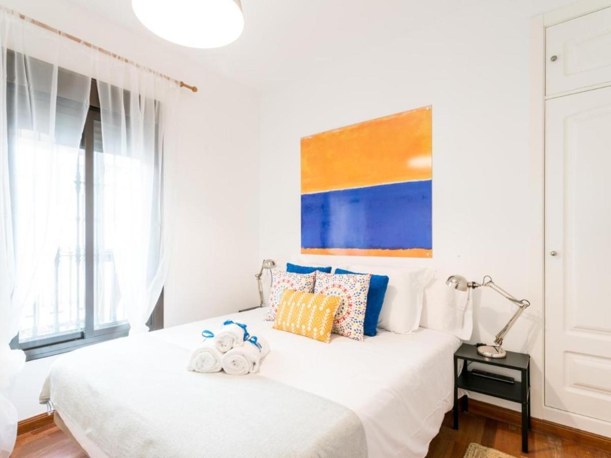 Holi-Rent Santa Marina Apartment Севиля Екстериор снимка