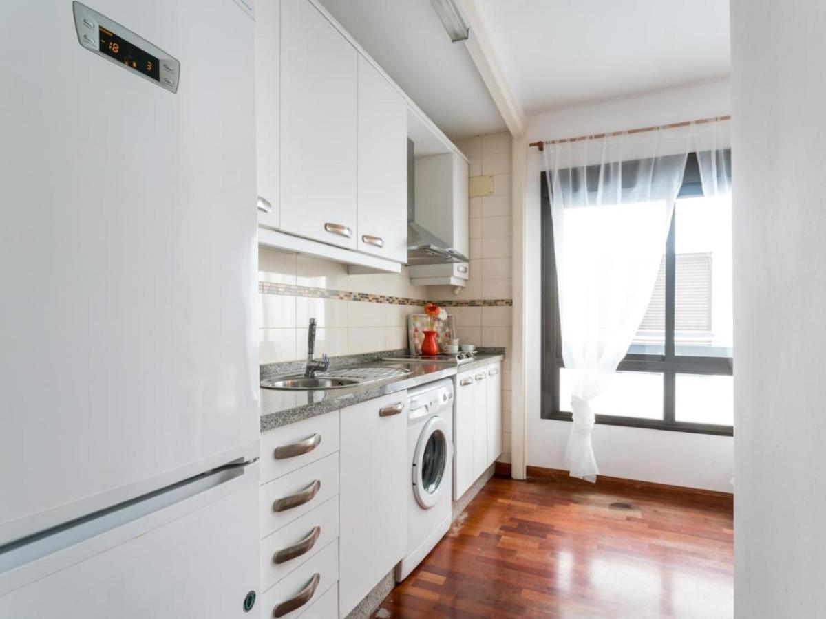 Holi-Rent Santa Marina Apartment Севиля Екстериор снимка
