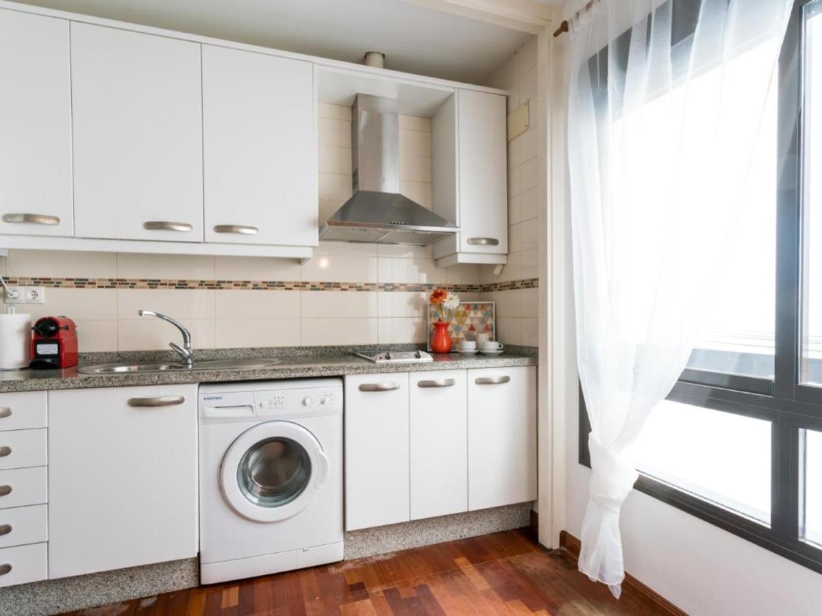 Holi-Rent Santa Marina Apartment Севиля Екстериор снимка