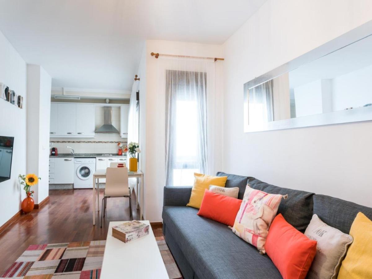 Holi-Rent Santa Marina Apartment Севиля Екстериор снимка