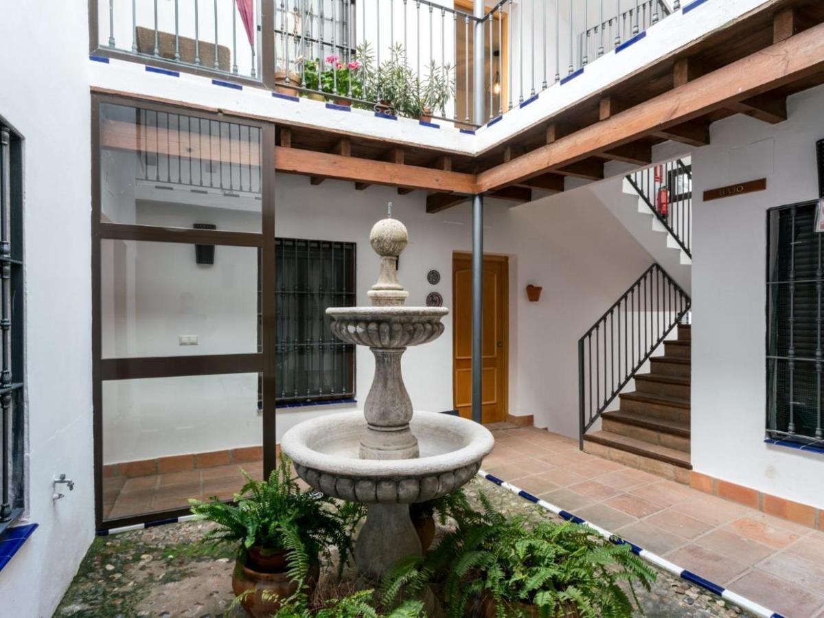 Holi-Rent Santa Marina Apartment Севиля Екстериор снимка