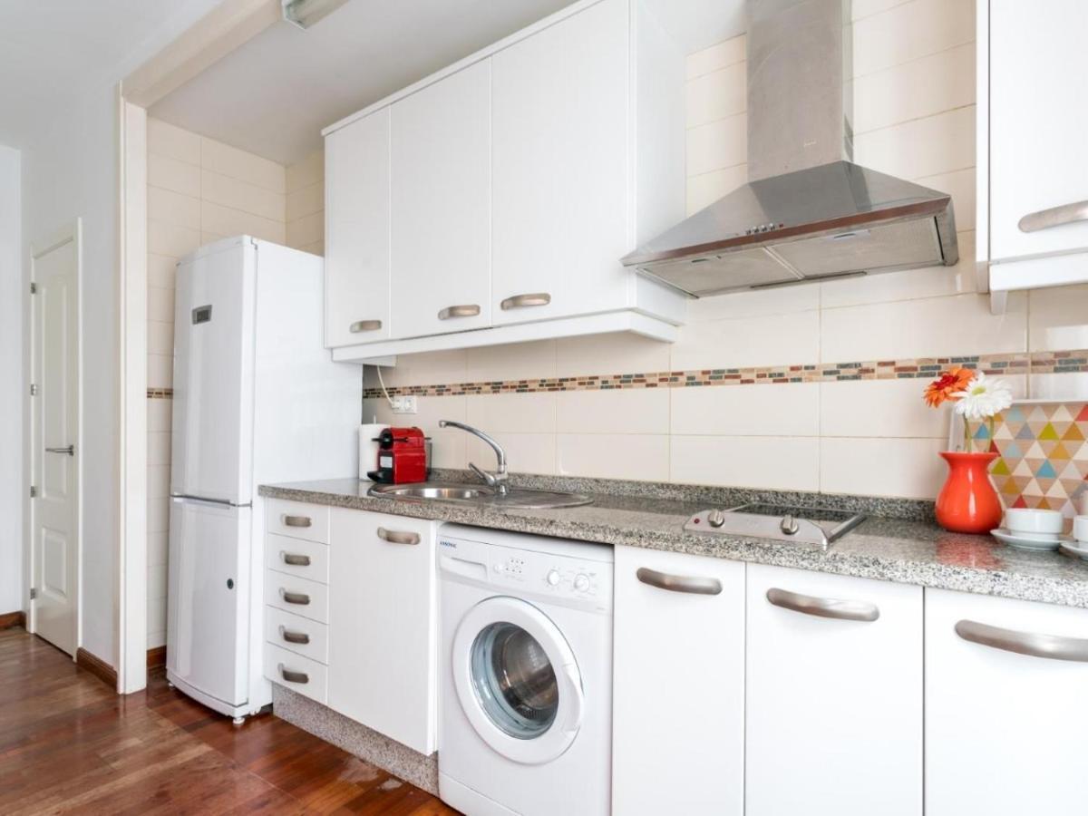 Holi-Rent Santa Marina Apartment Севиля Екстериор снимка