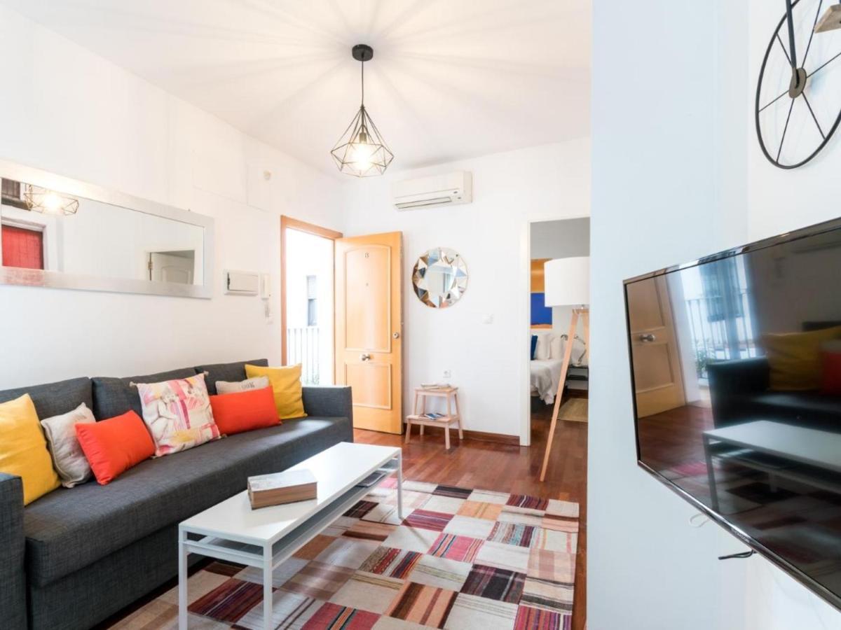 Holi-Rent Santa Marina Apartment Севиля Екстериор снимка